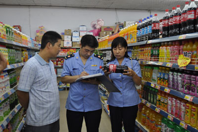 唐河縣工商局重拳出擊 集中開展食品安全專項執(zhí)法檢查，守護群眾餐桌安全